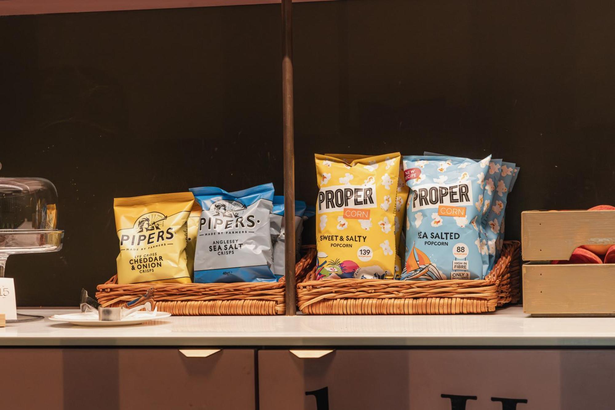 No 15 By Guesthouse, Бат Екстериор снимка Proper crisps